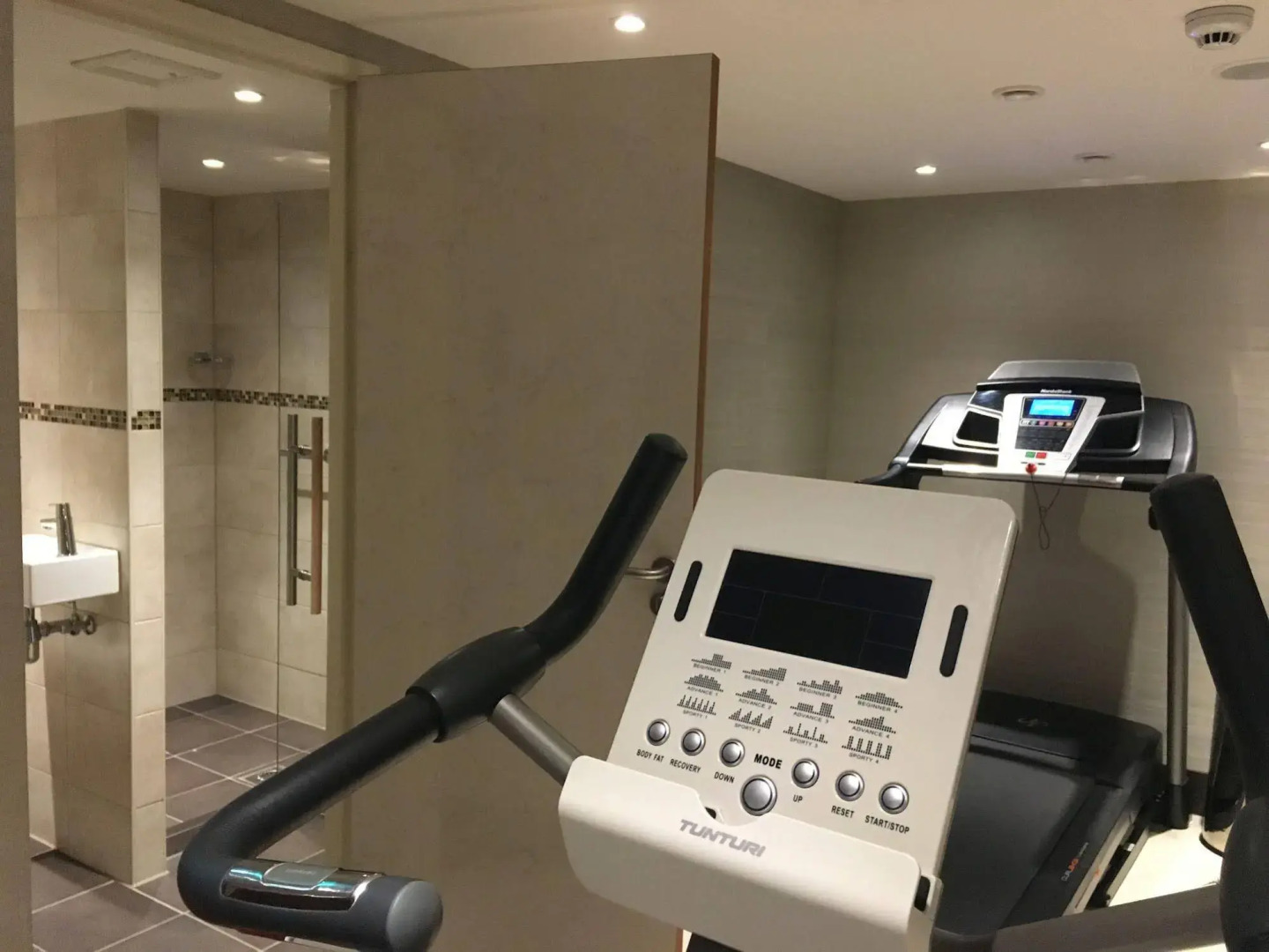 Select MS William Shakespeare - Düsseldorf