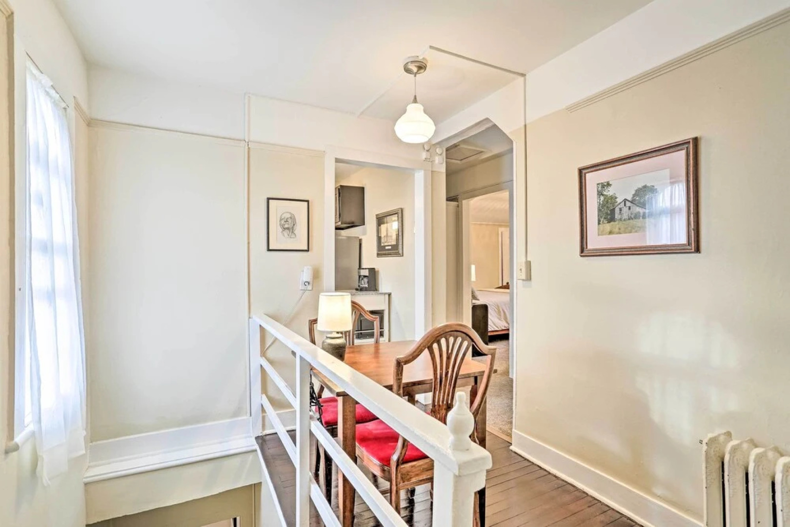 Pet-friendly Apt in 1850's Victorian Mansion!