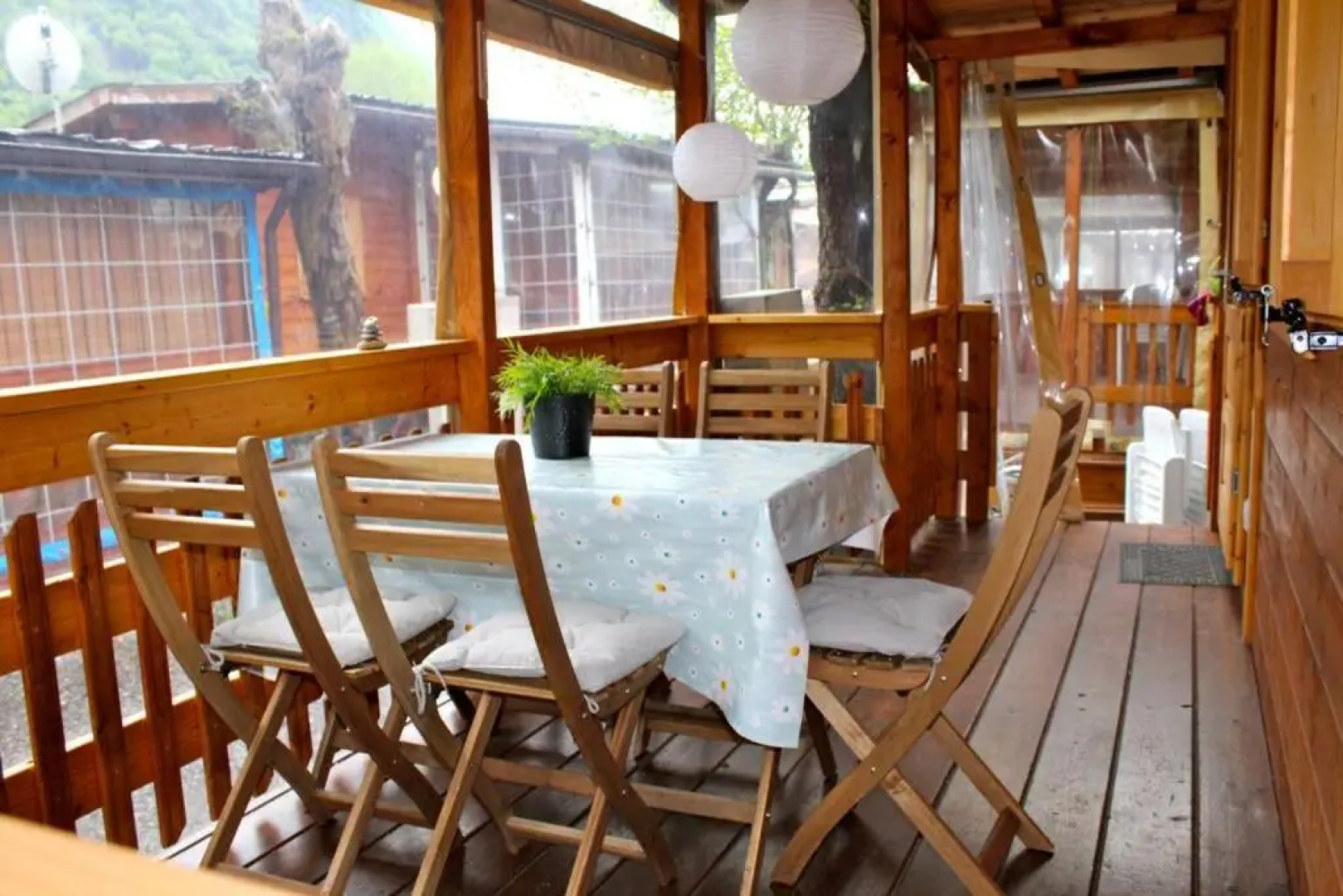 Te huur: 5 persoons chalet aan het Luganomeer