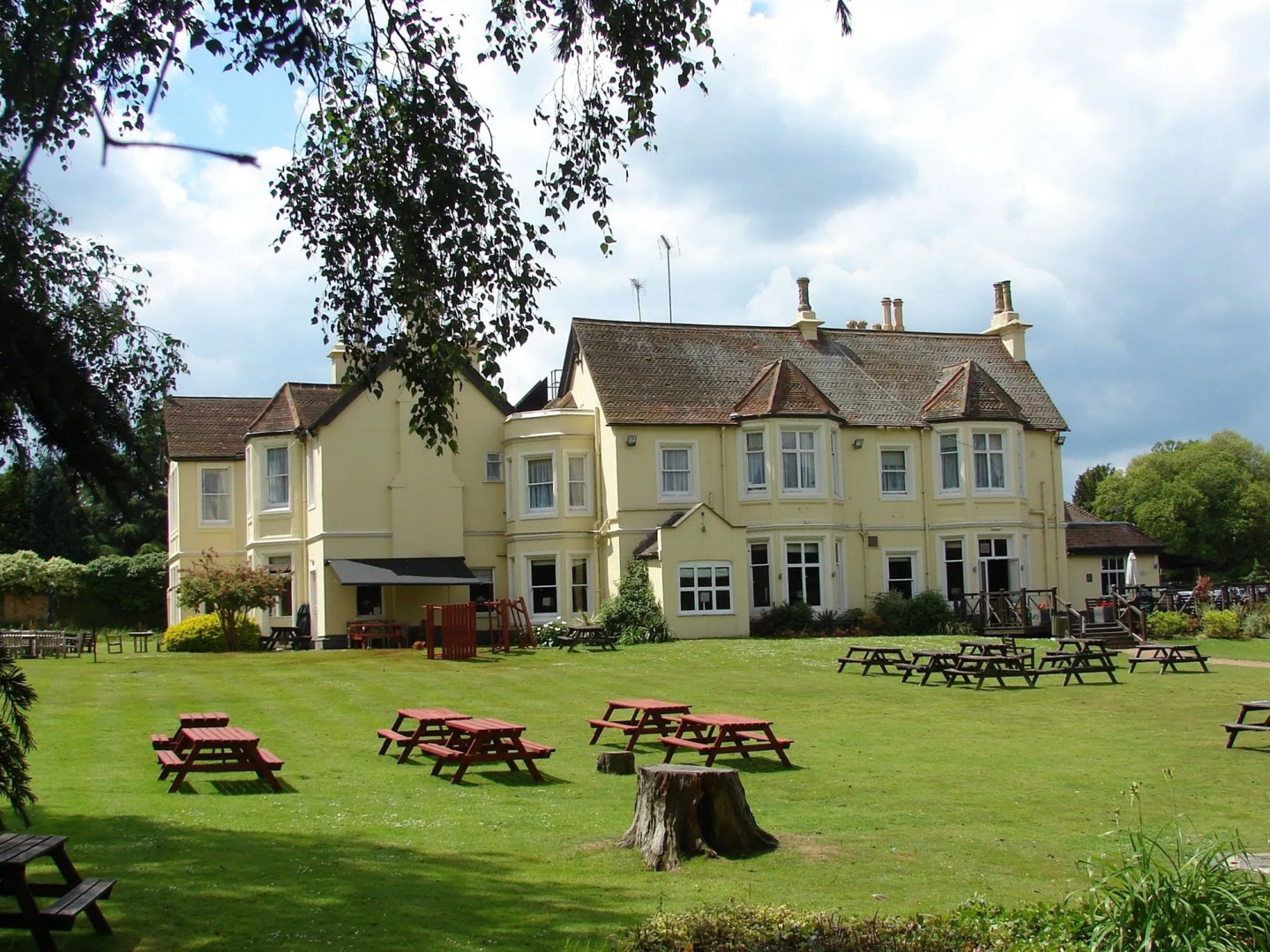 Worplesdon Place Hotel