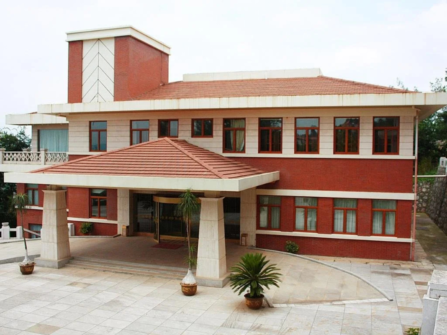 Stone Forest International Hotel