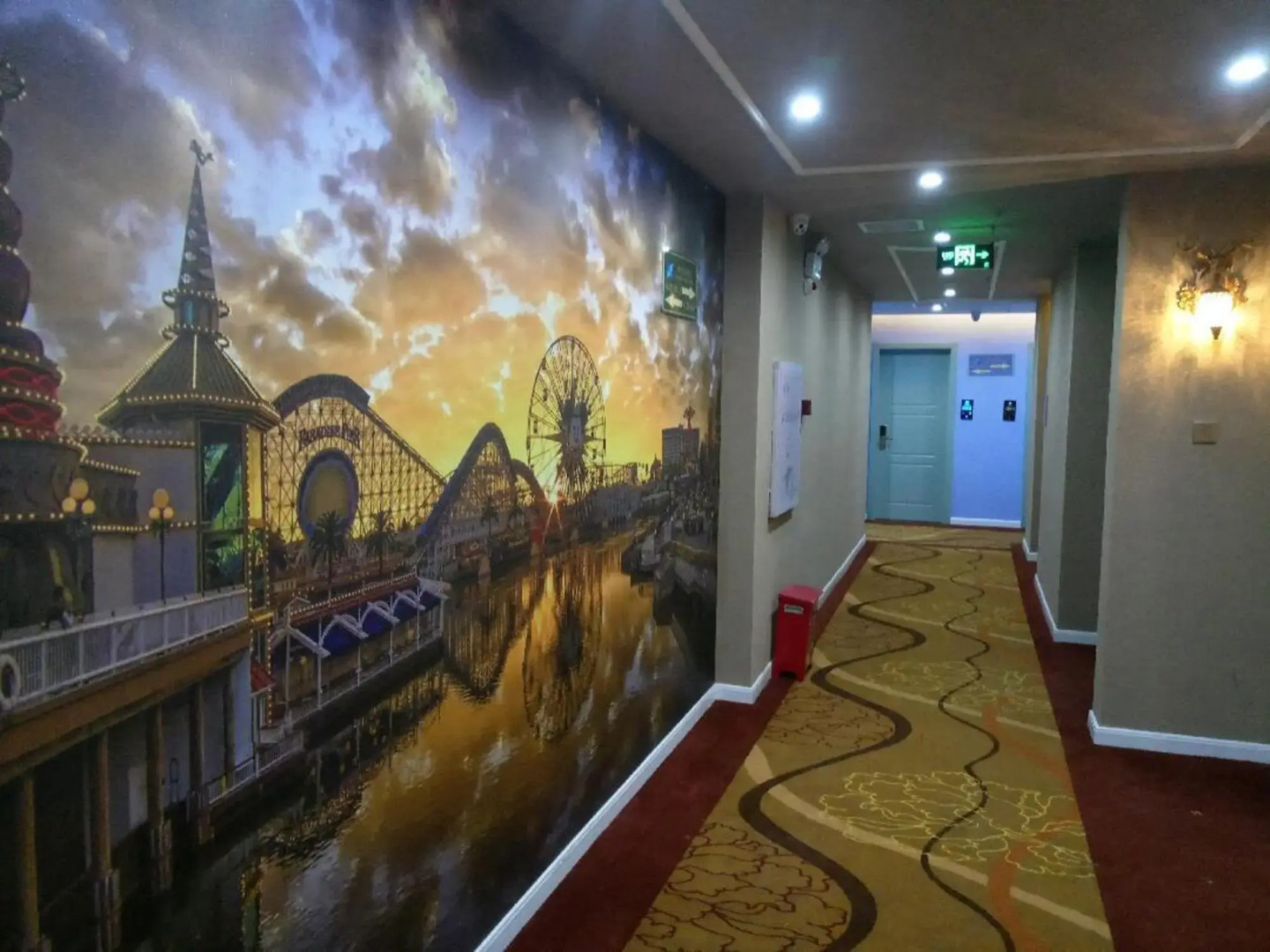 Xingyue Crystal Hotel (Wuhu Dongfang Shenhua Shop)