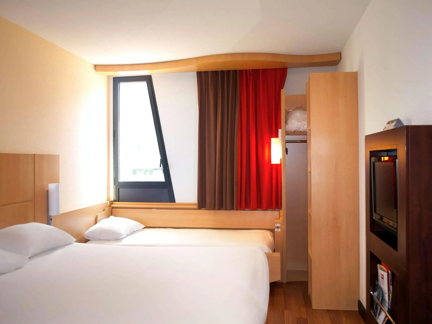 Ibis Marseille Centre Euromed