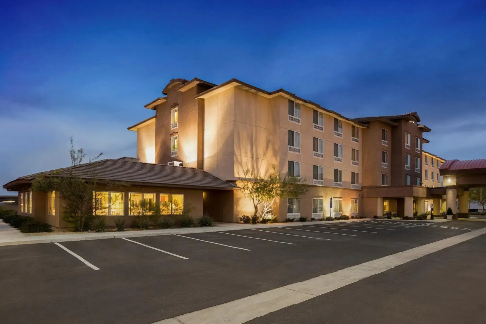 Holiday Inn Hotel & Suites Barstow by IHG