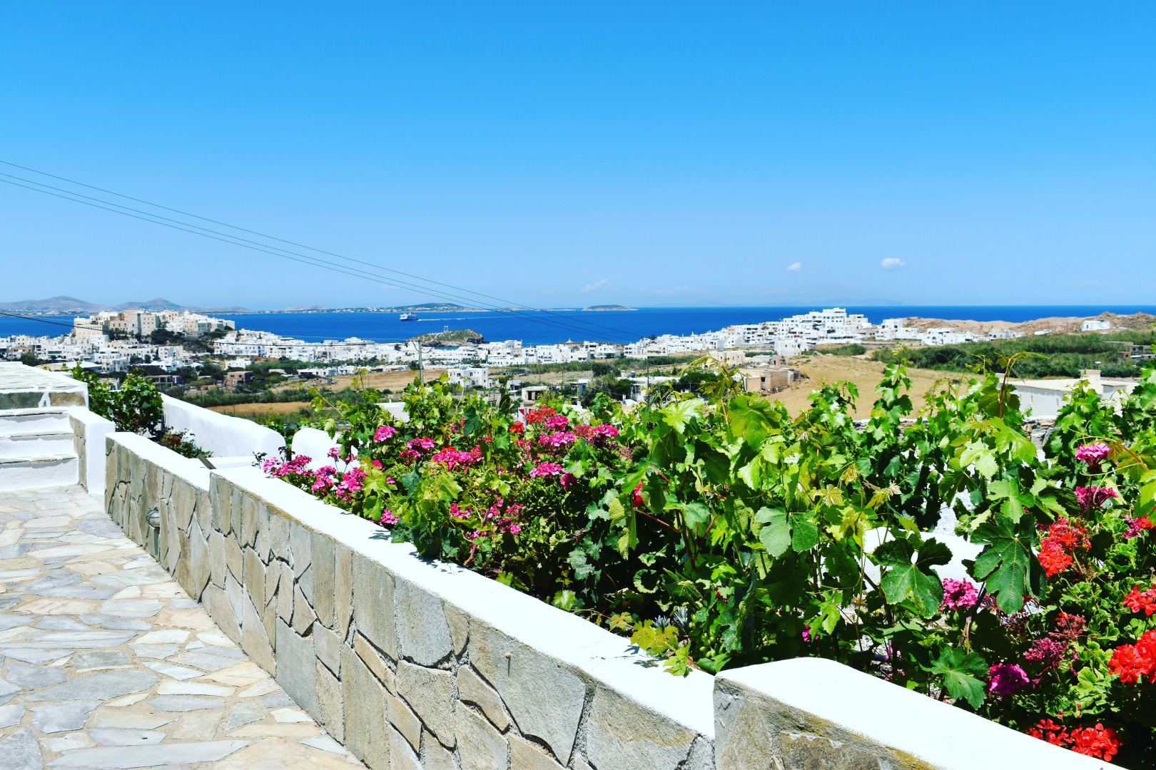 Petros Studios & Suites