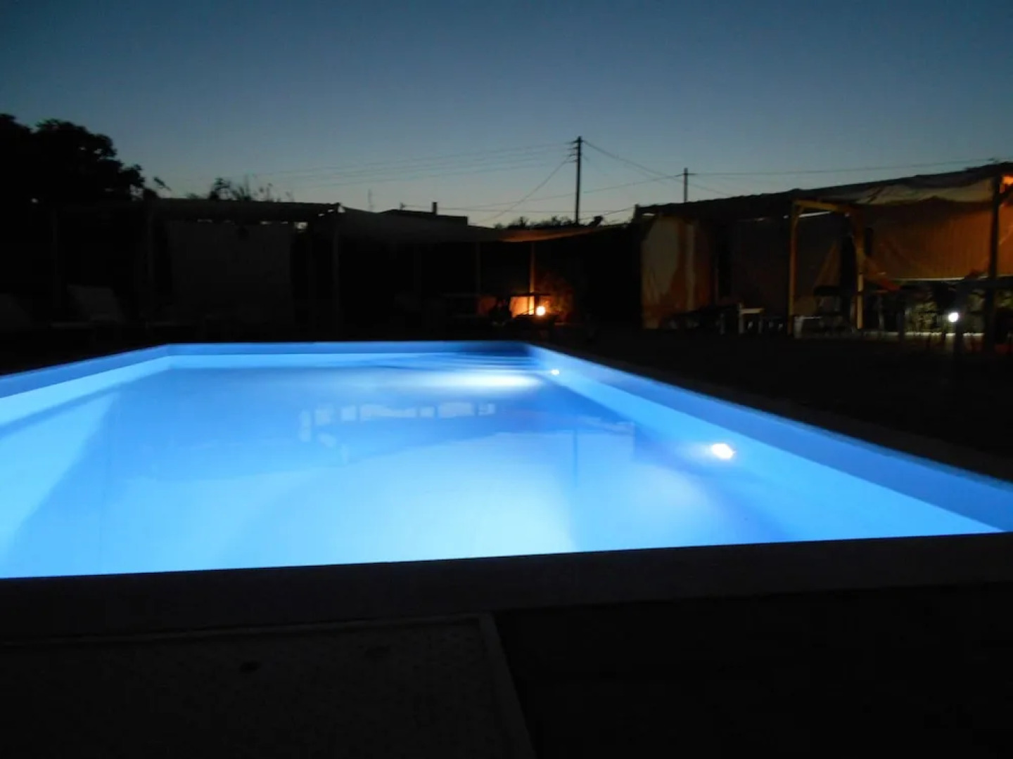 Dahlia Apartments and Studios