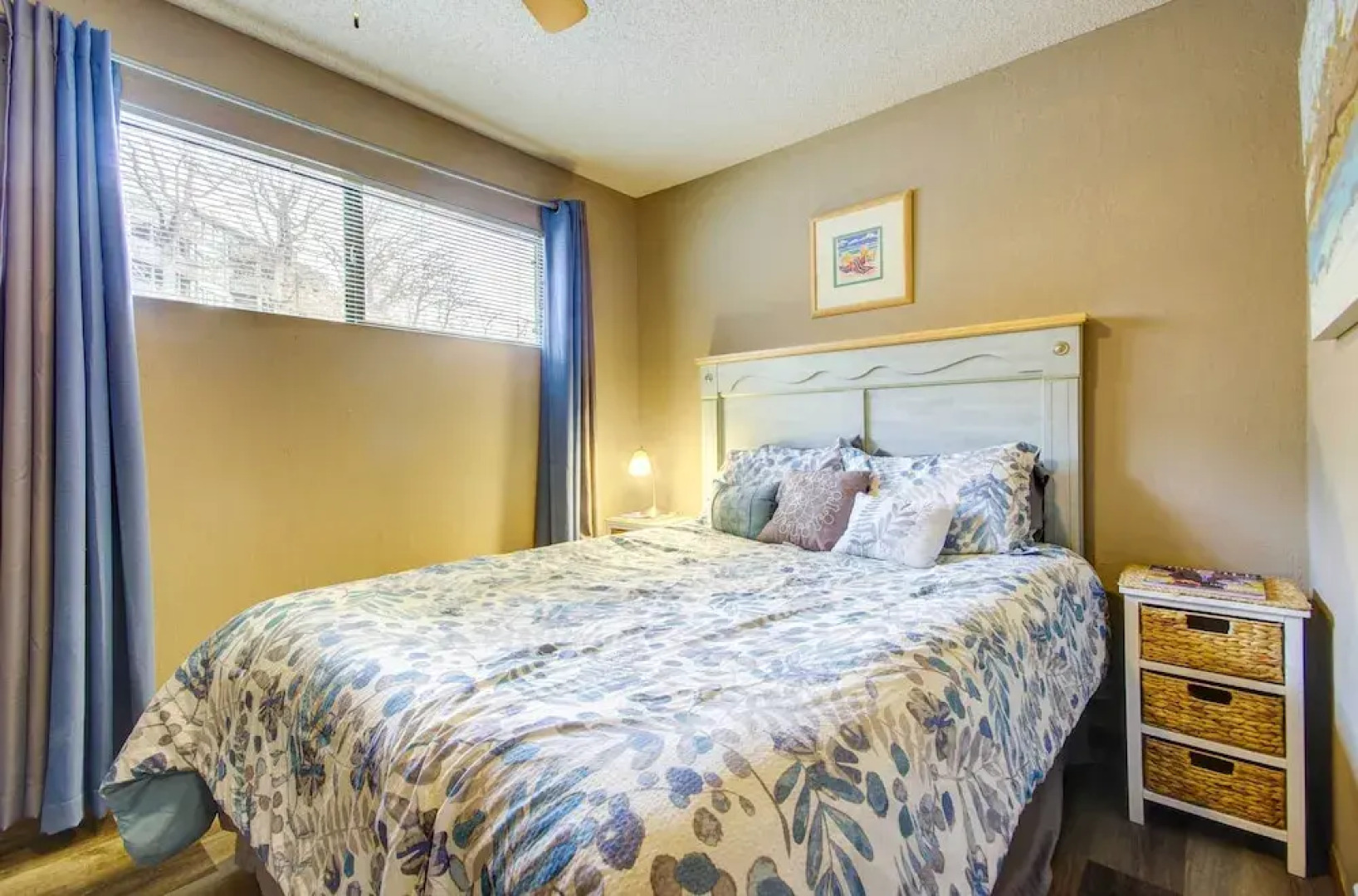 Village of Four Seasons Condo w/ Lake Access