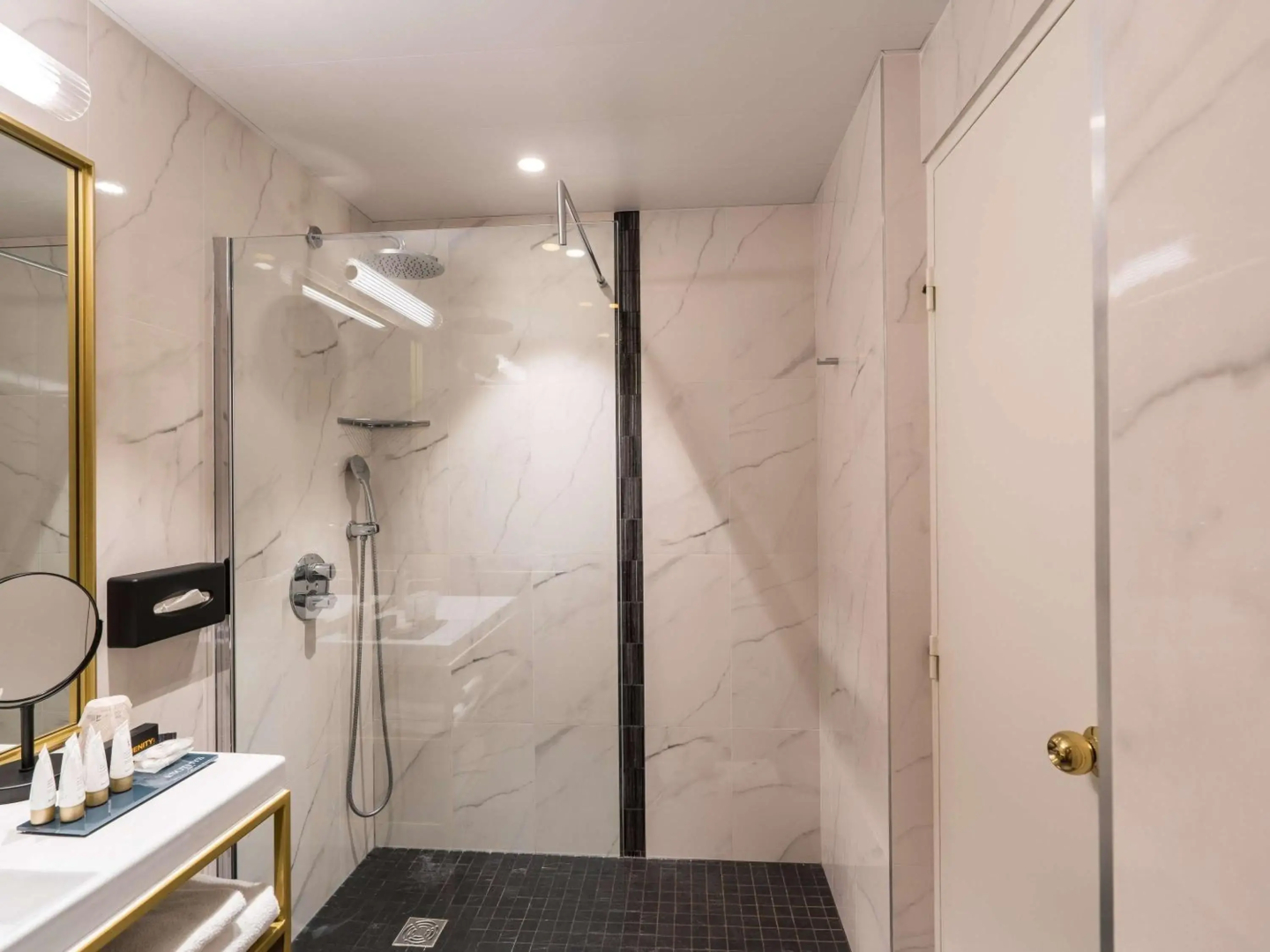 Aigle Noir Hotel Fontainebleau -  MGallery Collection