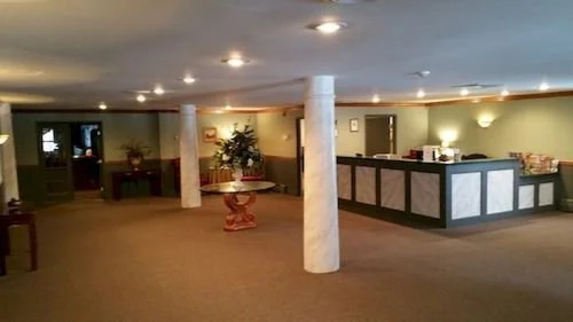 Blakeslee Inn and Restaurant