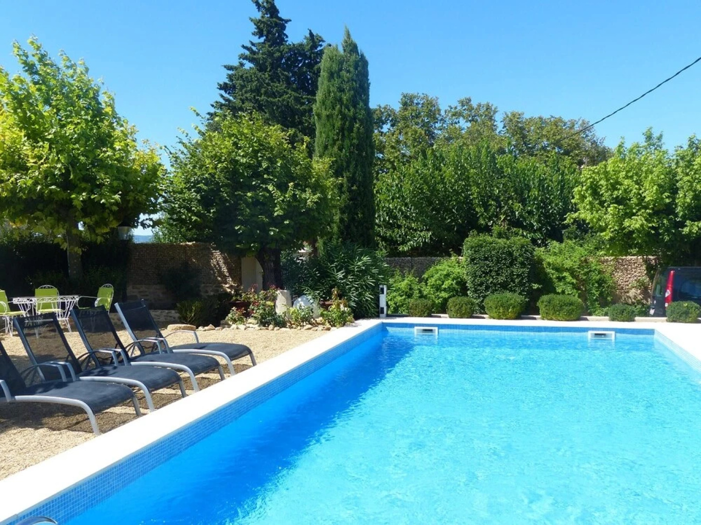 Villa With 5 Bedrooms In Uchaux, With Wonderful Mountain View, Private Pool, Enclosed Garden - 40 Km From The Slopes