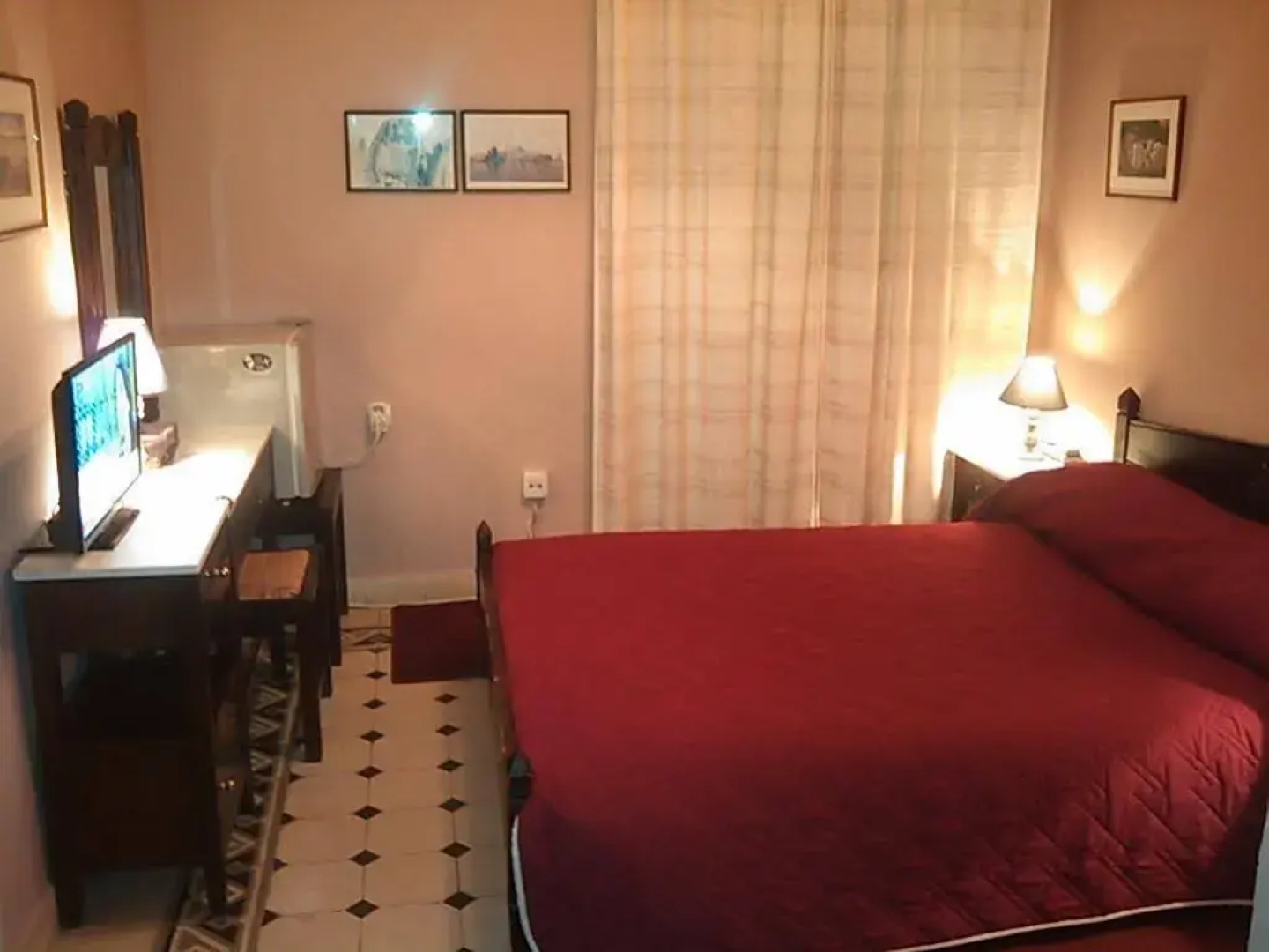 Tinion Hotel