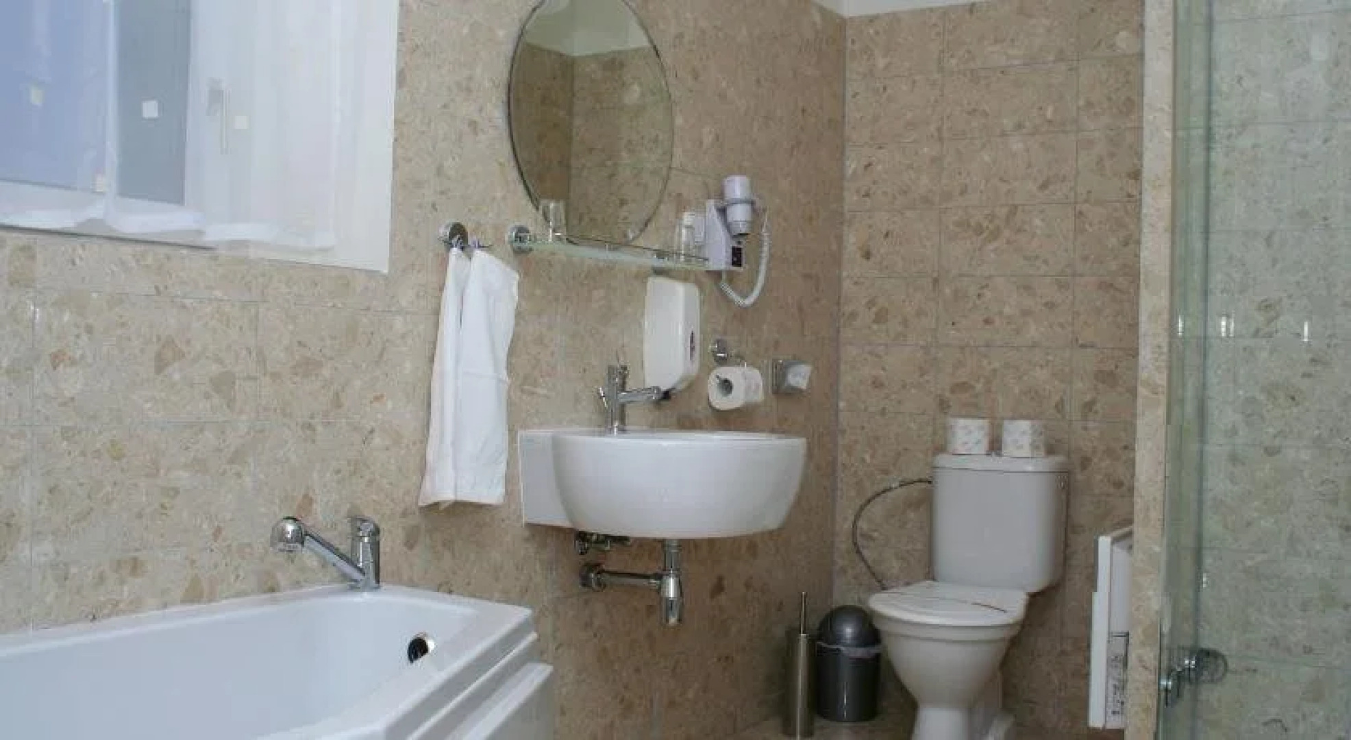 Hotel Star 1 a Hotel Star 2