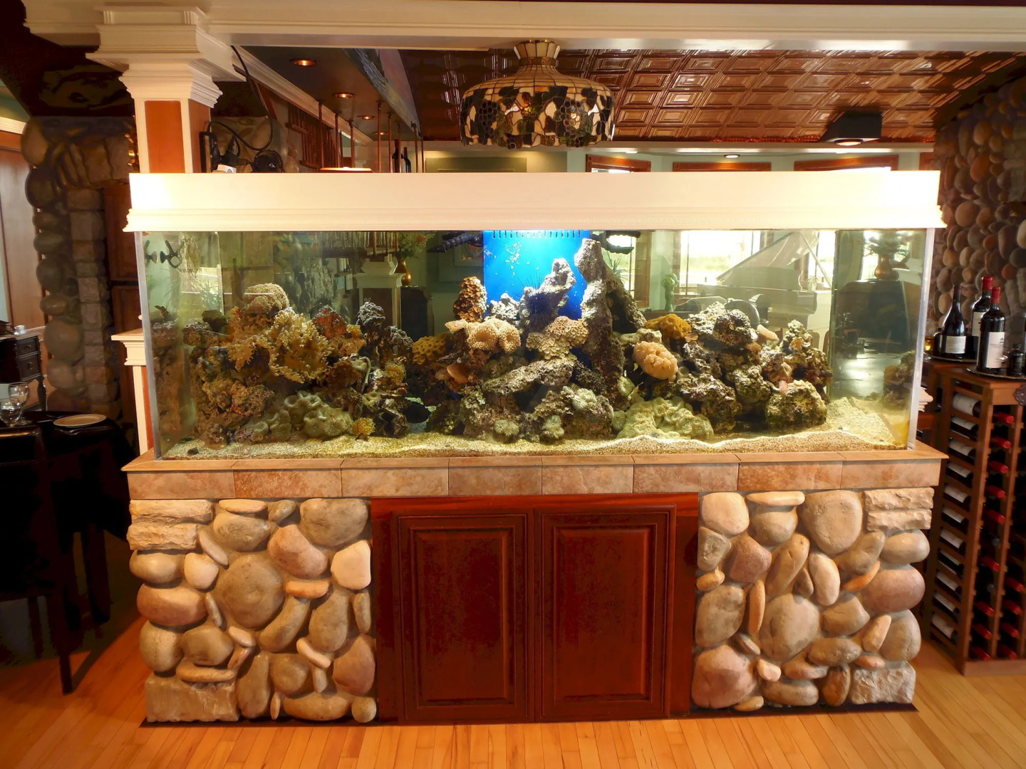 The Collins Inn and Seaside Cottages - Adults Only