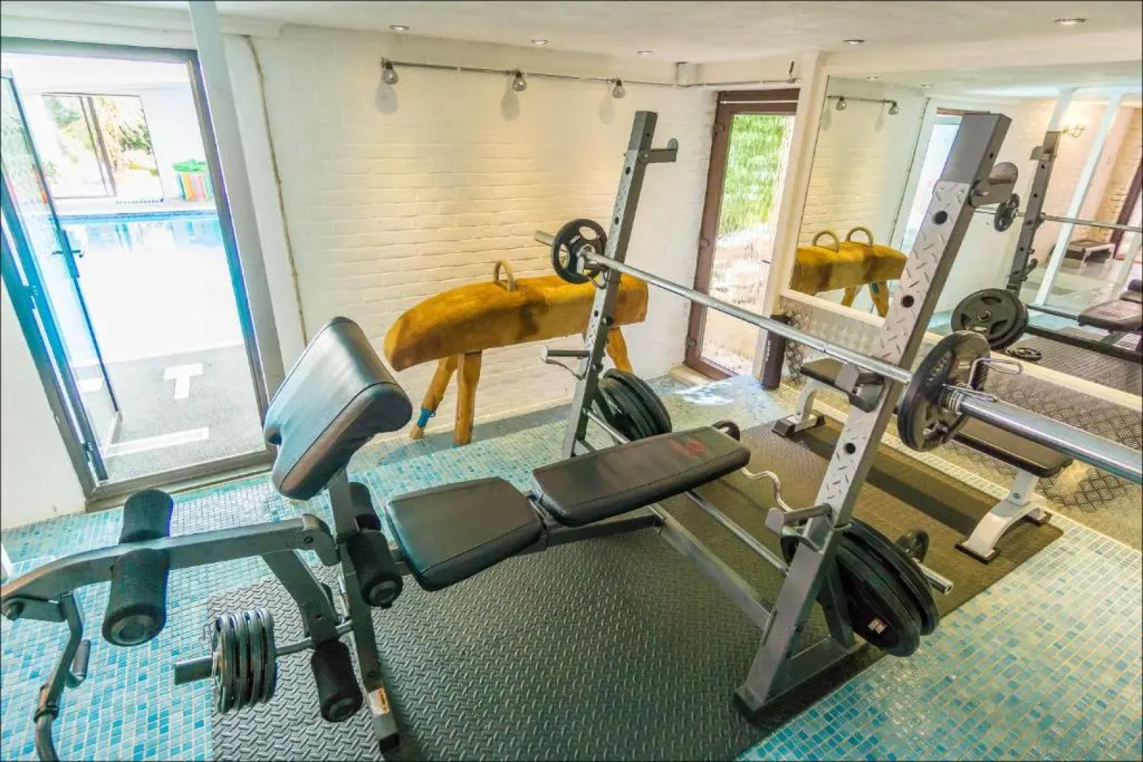 Sea View Holiday Flat - Covehurst Bay