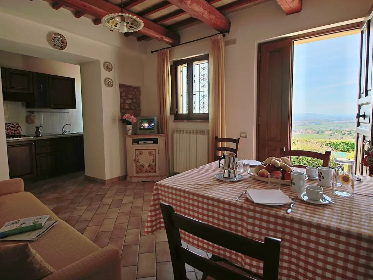 Charming Farmhouse in Trevi With Swimming Pool