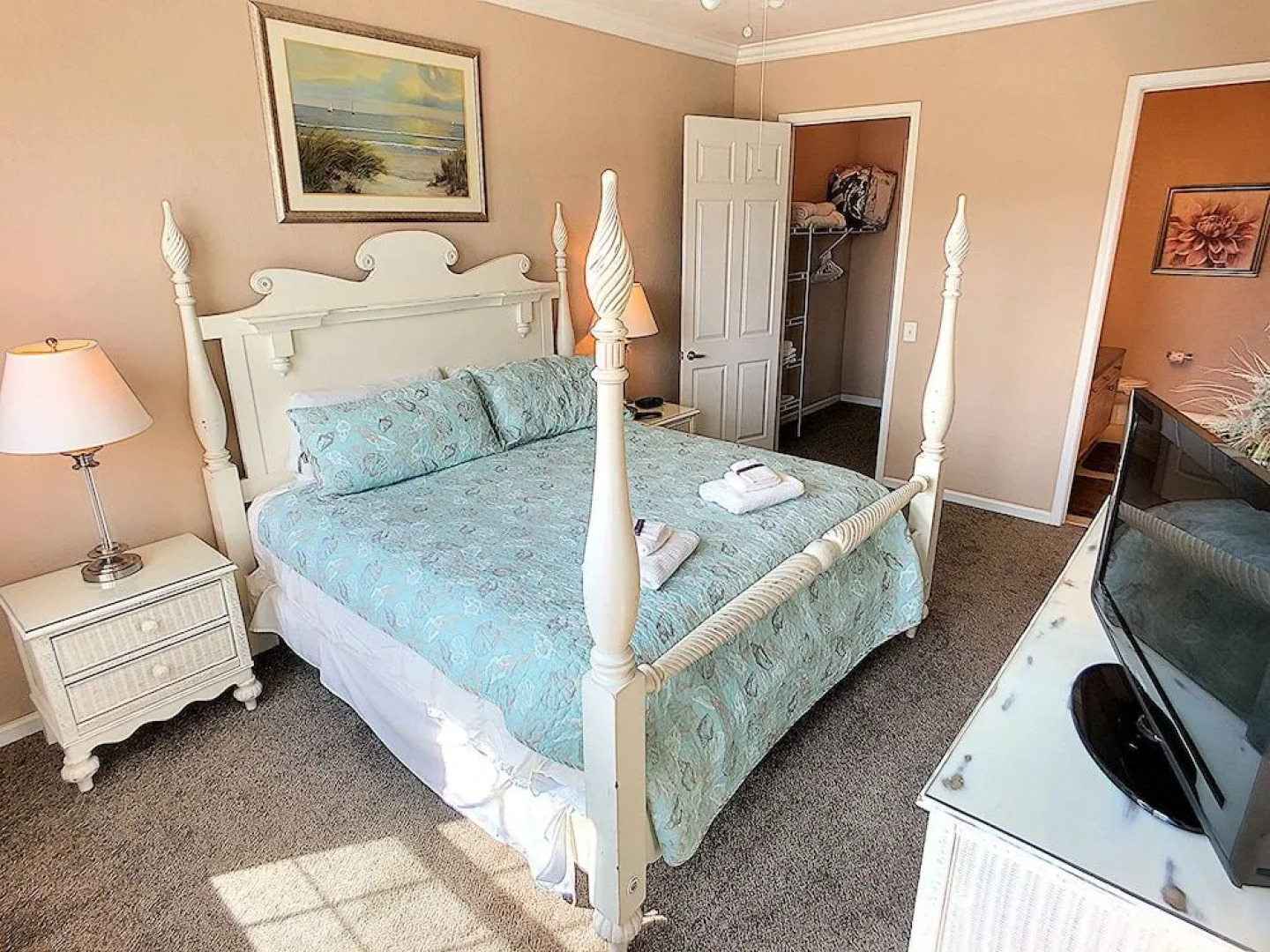 Pool Side Tree House