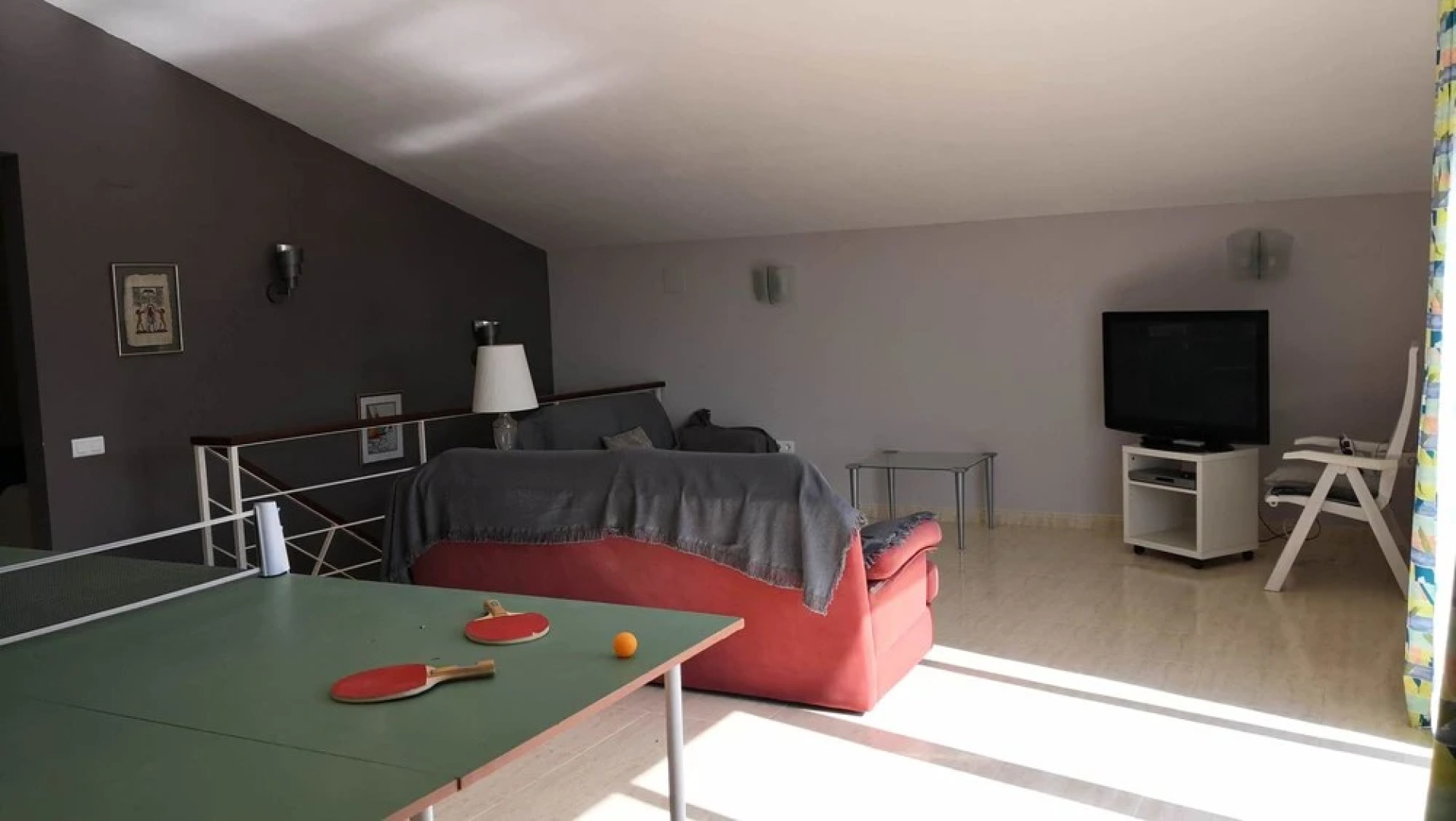 Villa familiar buhardilla piscina y BBQ