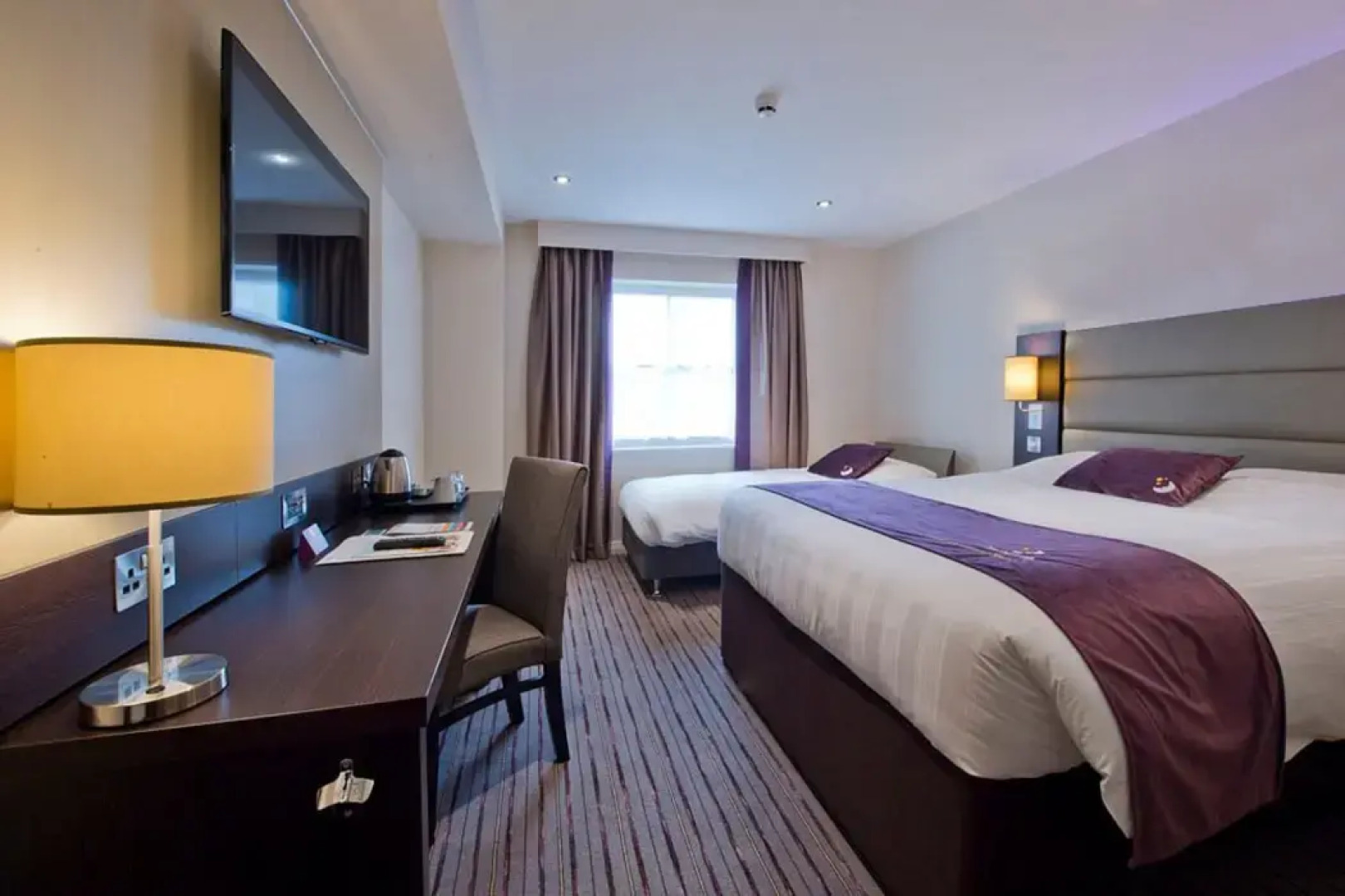 Premier Inn Witney