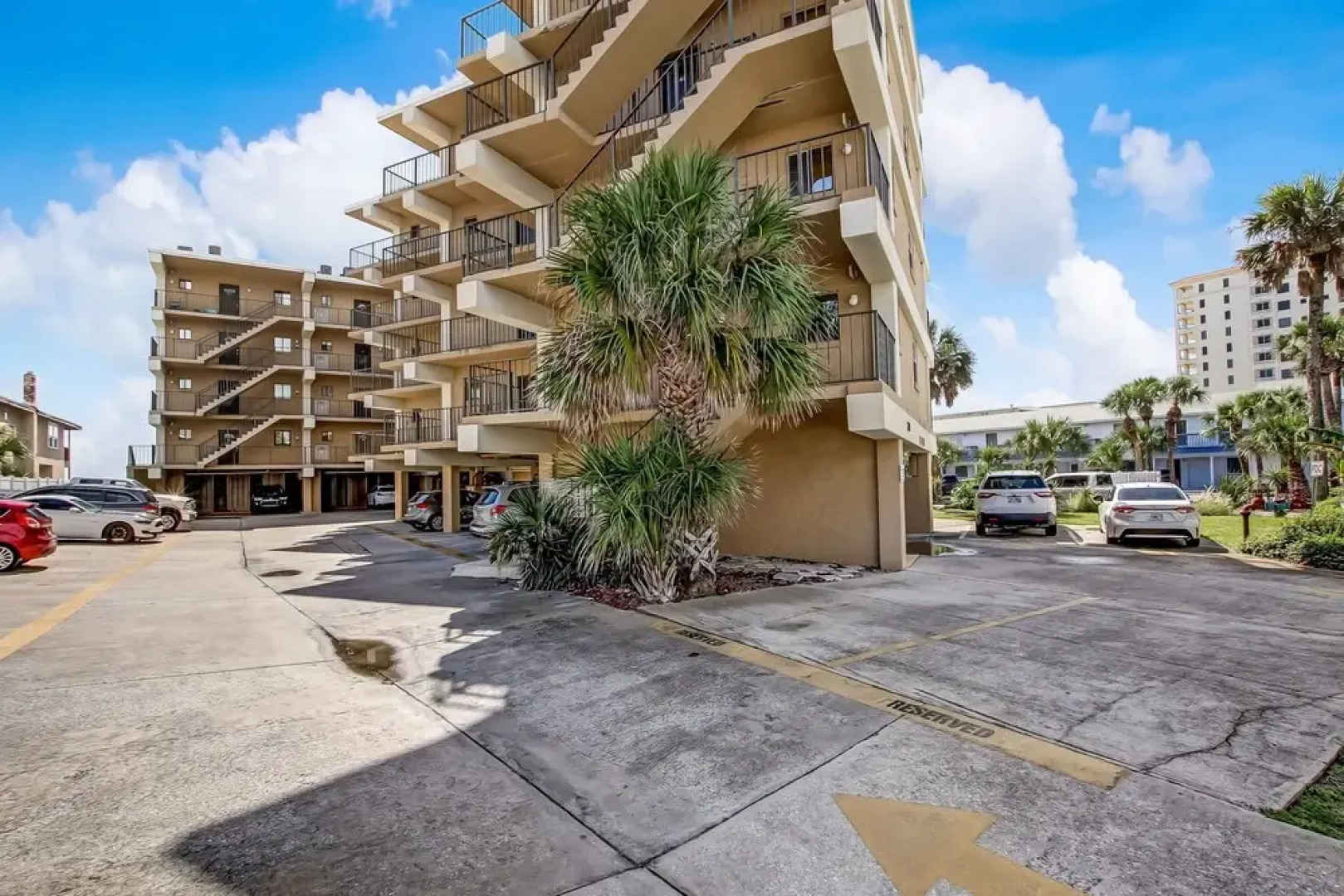 Oceanfront on the Beach - Pool