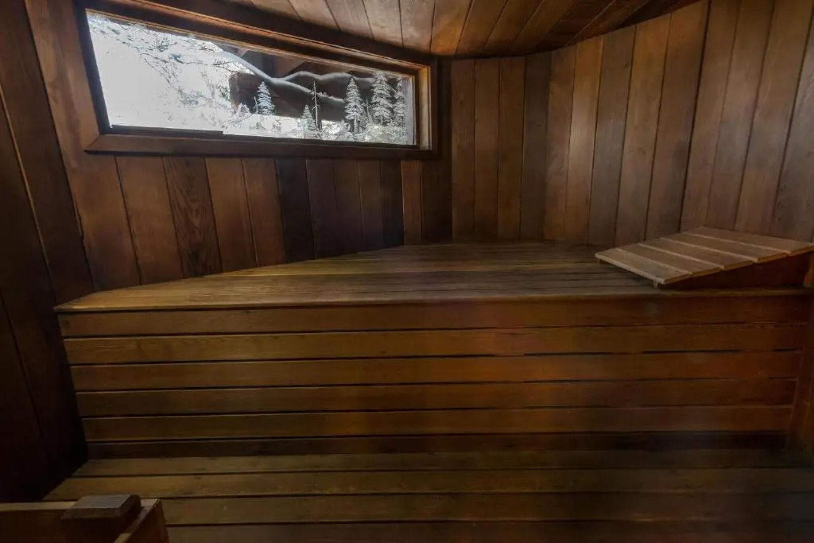 Four Seasons - 3br/4ba Holiday Home