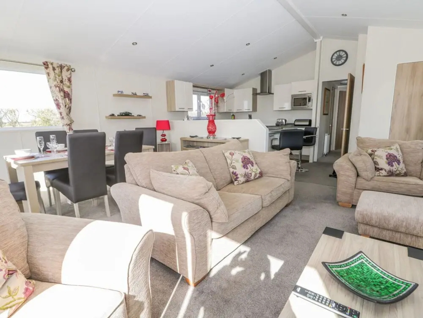 Superb detached lodge located on Skipsea Sands