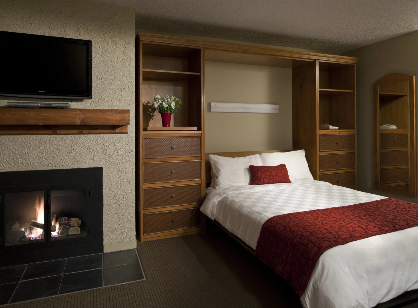 Whistler Village Inn And Suites