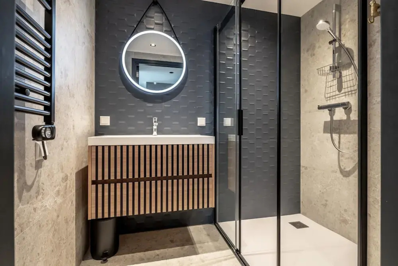 Family Apartment w/ Bunk Beds