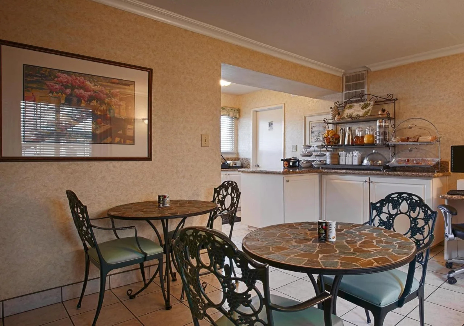 Best Western University Lodge