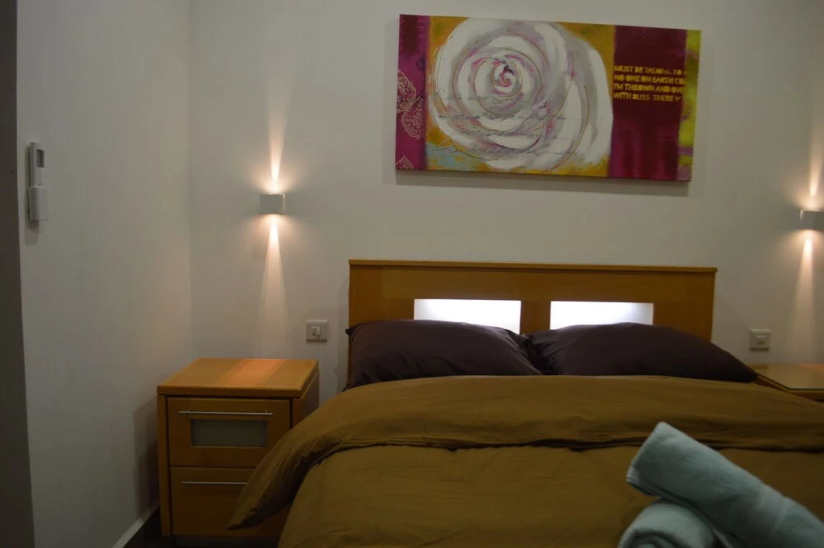 Pebbles, apartment 1