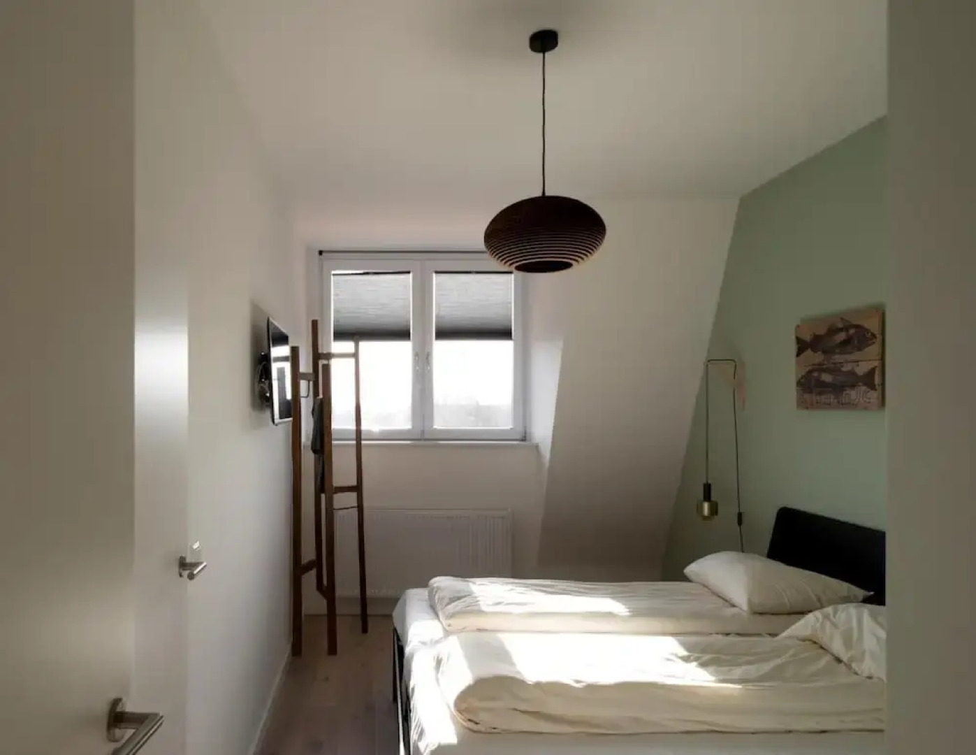 Luxurious Penthouse With 3 Bathrooms, Near the Sea