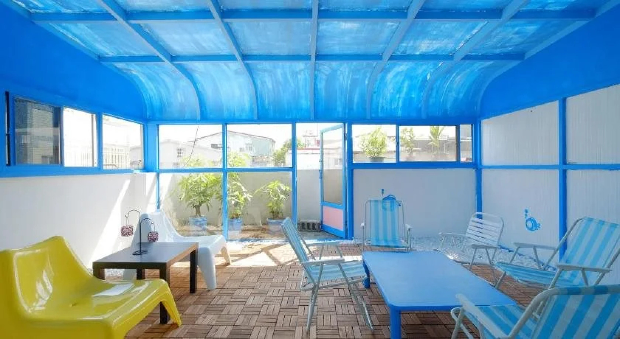 Greece Hand For Hualien