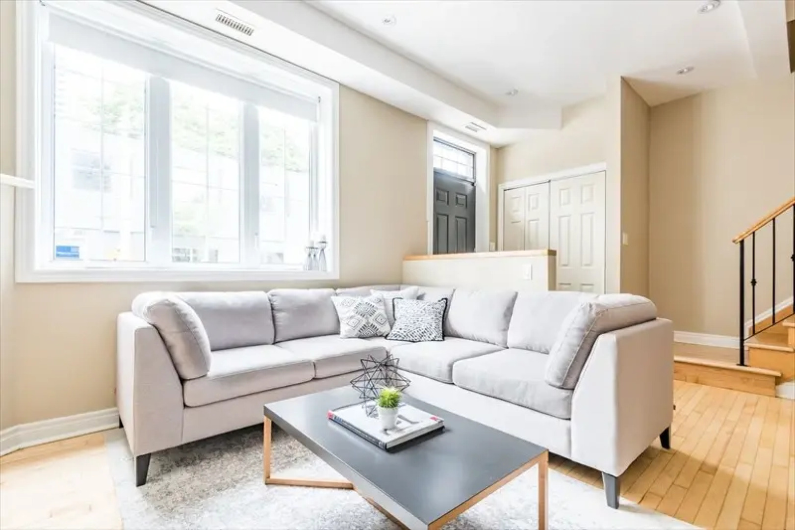 Bright 3BR in Church Yonge Corridor by Sonder