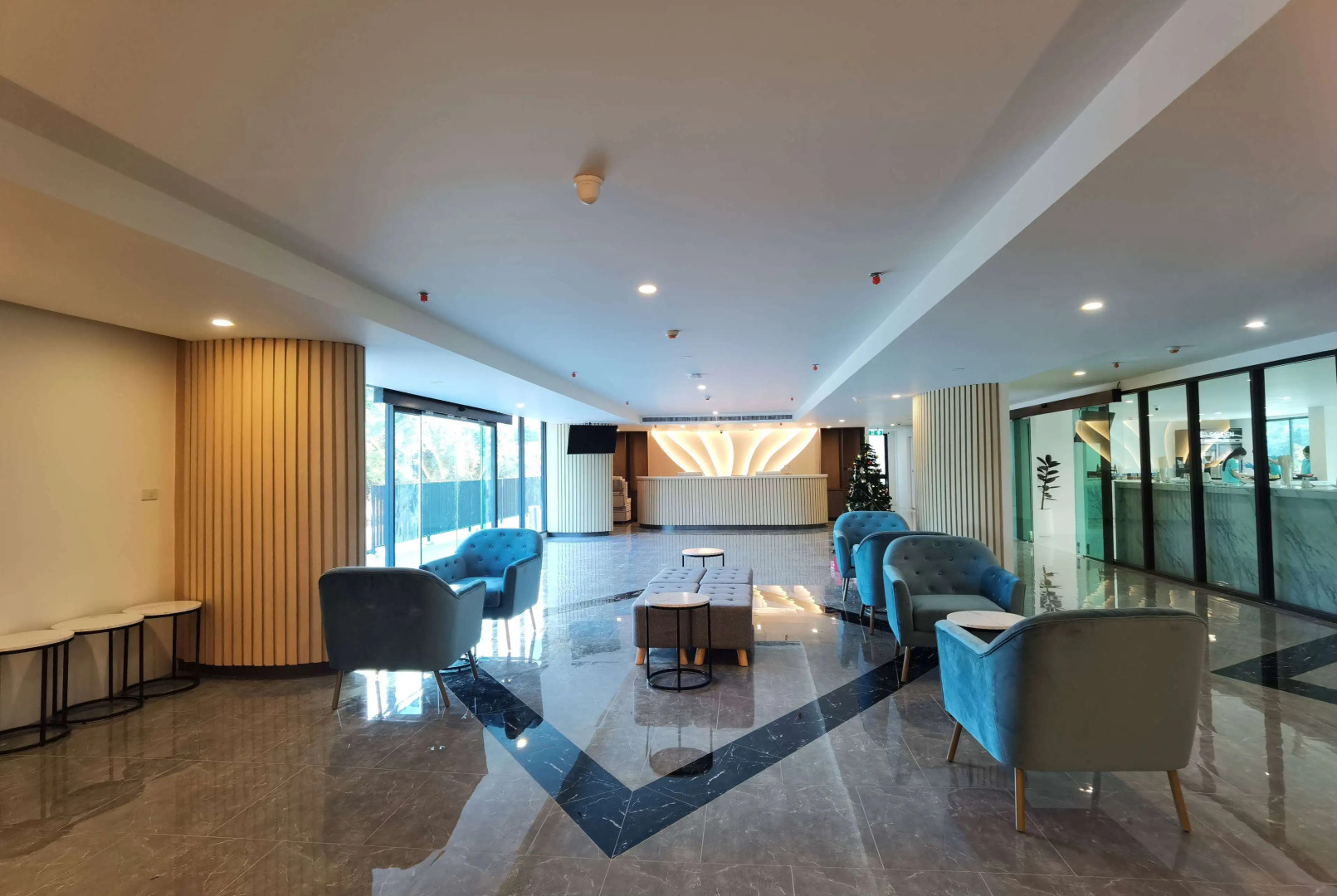 Отель Wyndham La Vita Rawai Phuket