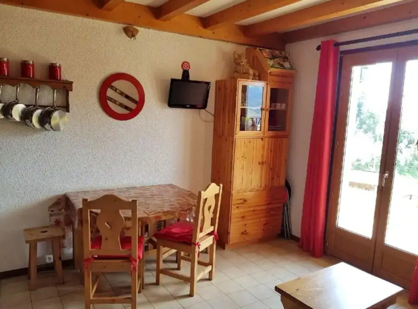 Apartment with One Bedroom in Crest-Voland, with Wonderful Mountain View And Furnished Terrace - 10 M From the Slopes