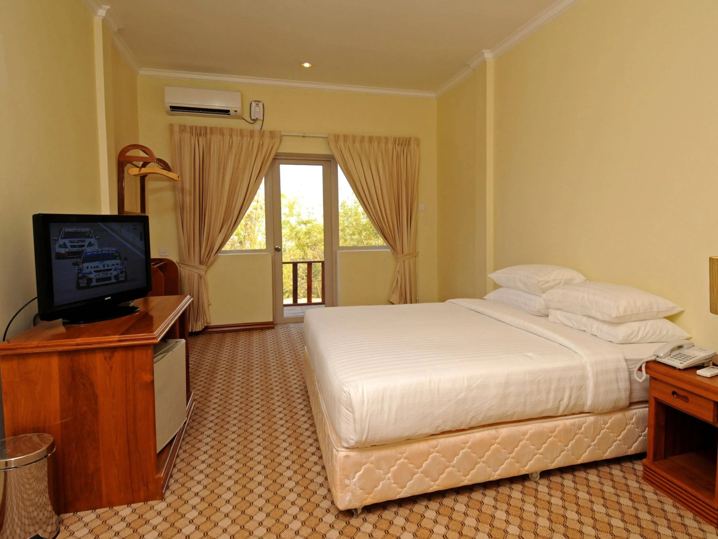 Mount Pleasant Hotel