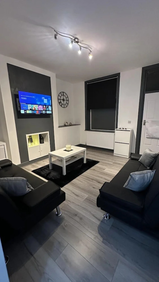 Modern 2 Bed Near Turf Moor Football Stadium