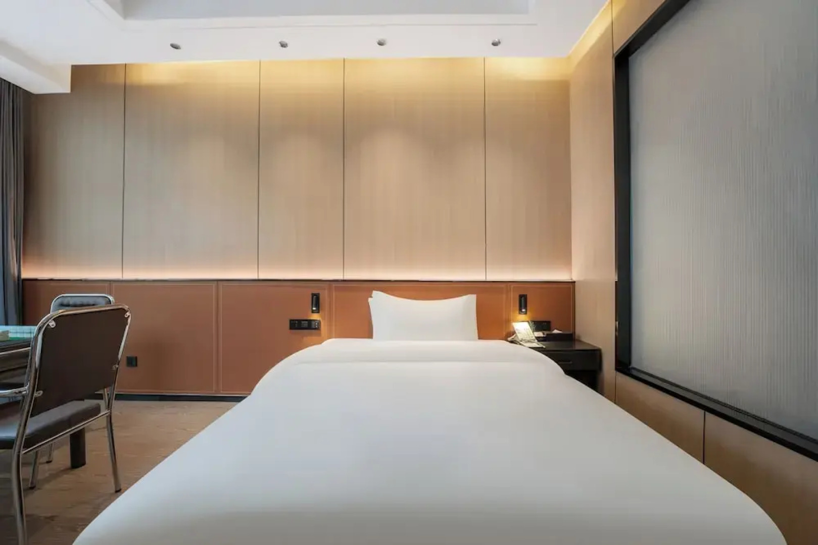 Wanzai Yijia La Maison Hotel