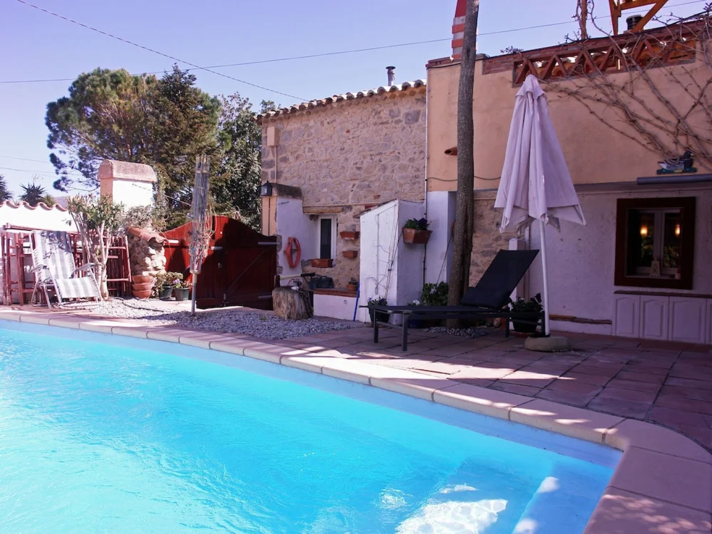 Rustic Cottage in Vilacolum With Swimming Pool