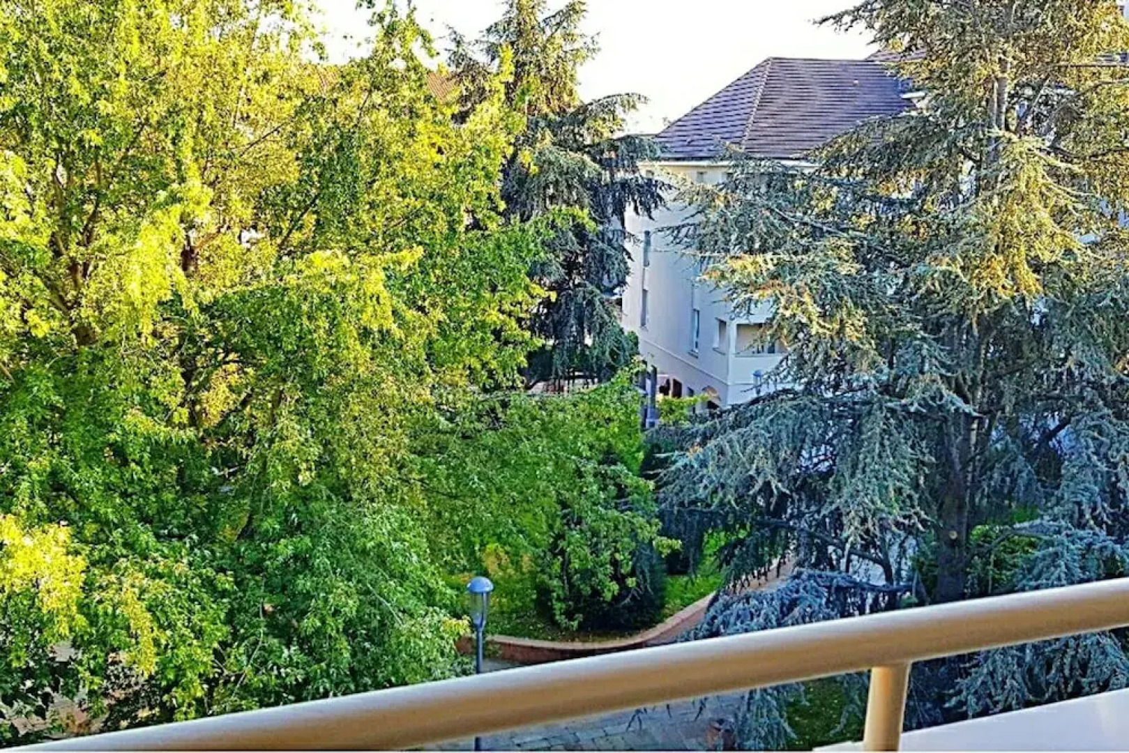 Studio in Poissy, With Wifi