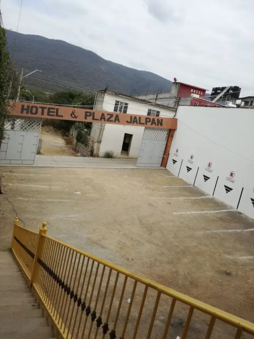Hotel y Plaza Jalpan