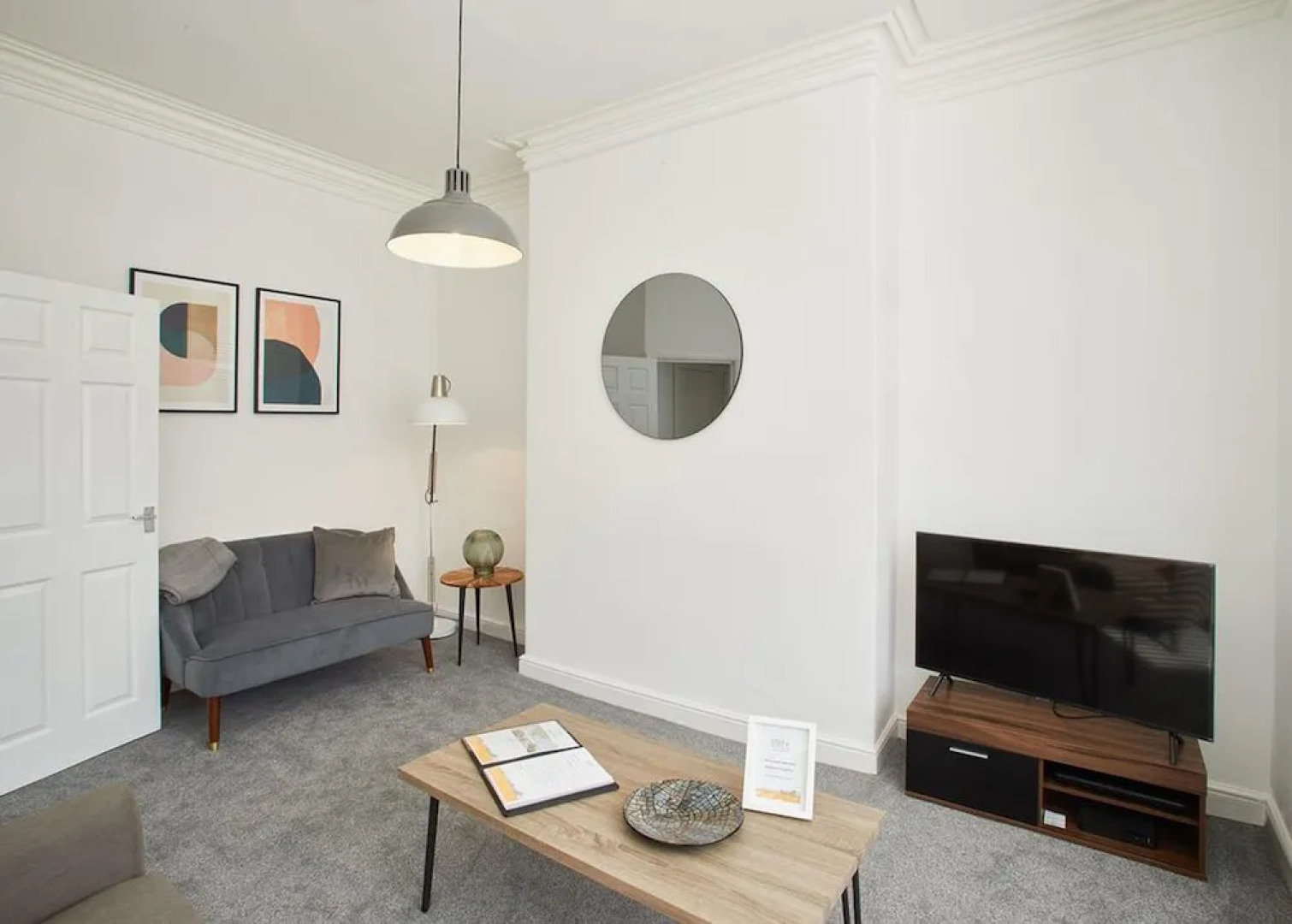 The Ruby Retreat Apartment