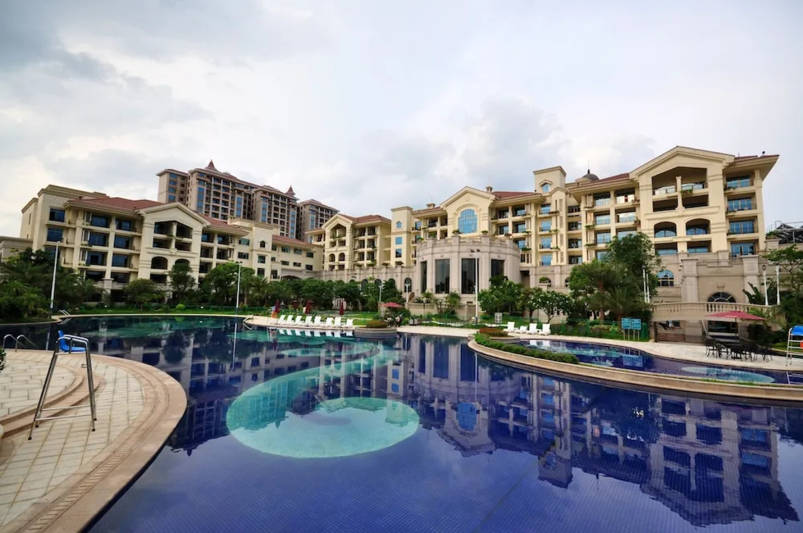 Country Garden Phoenix Hotel Beiliu