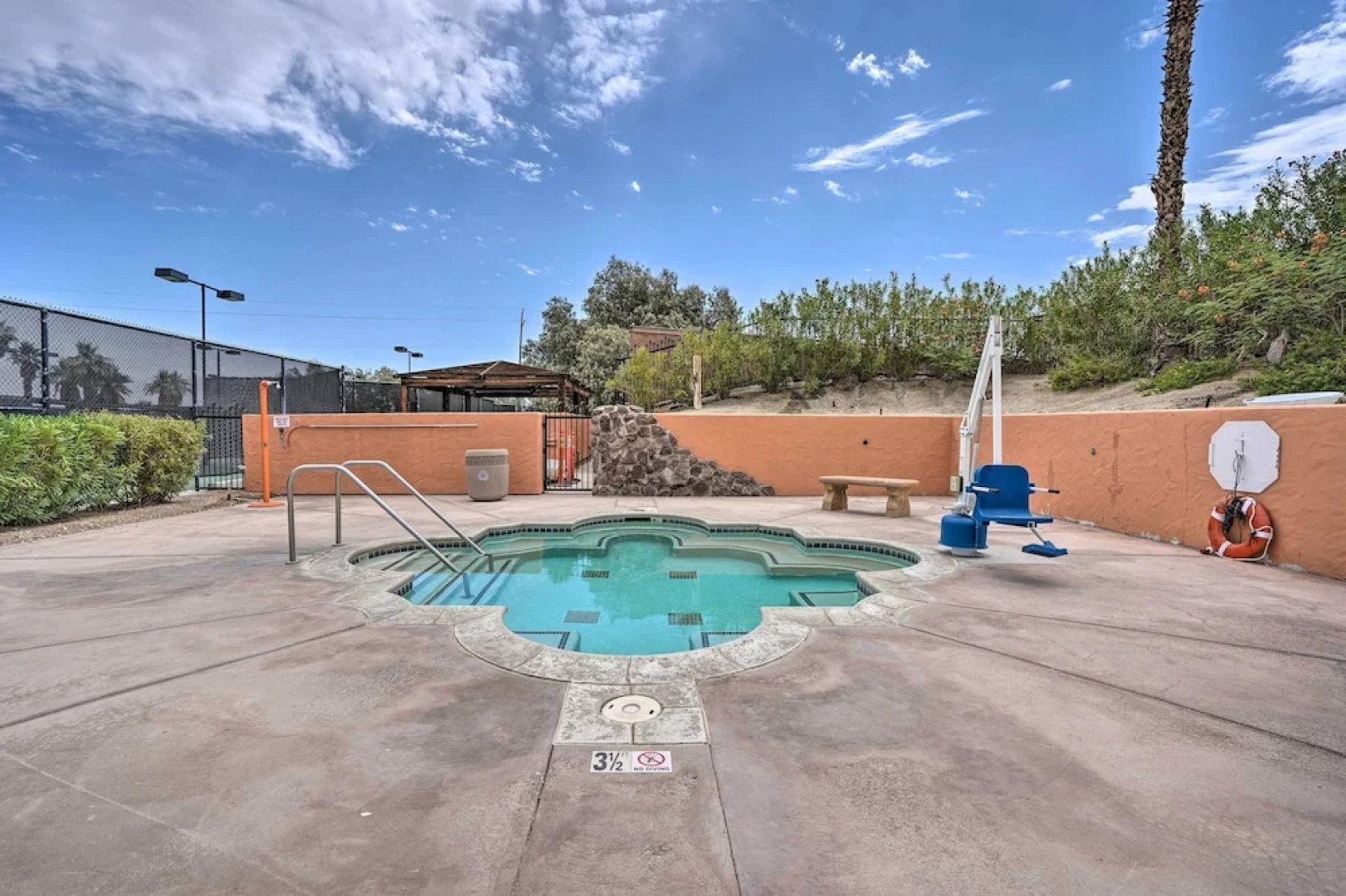 Pet-friendly Borrego Springs Retreat