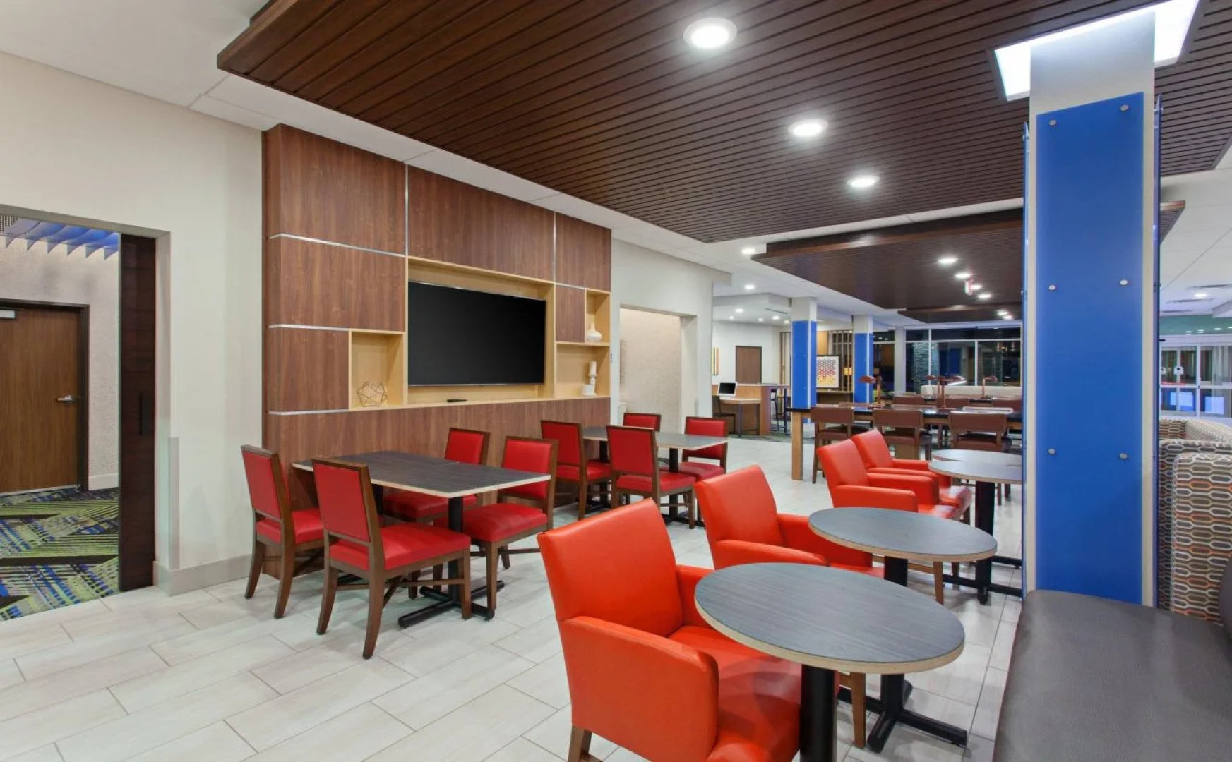 Holiday Inn Express & Suites Moses Lake by IHG
