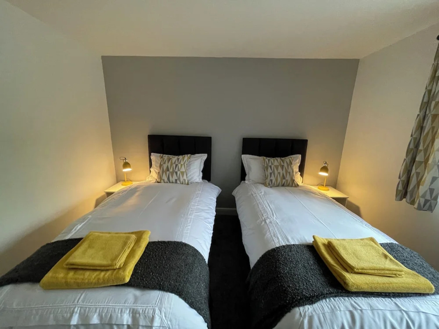 Cosy & Comfortable Apt with Parking