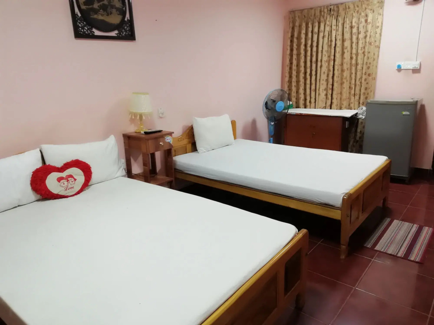 Sunshine Hotel & Hall