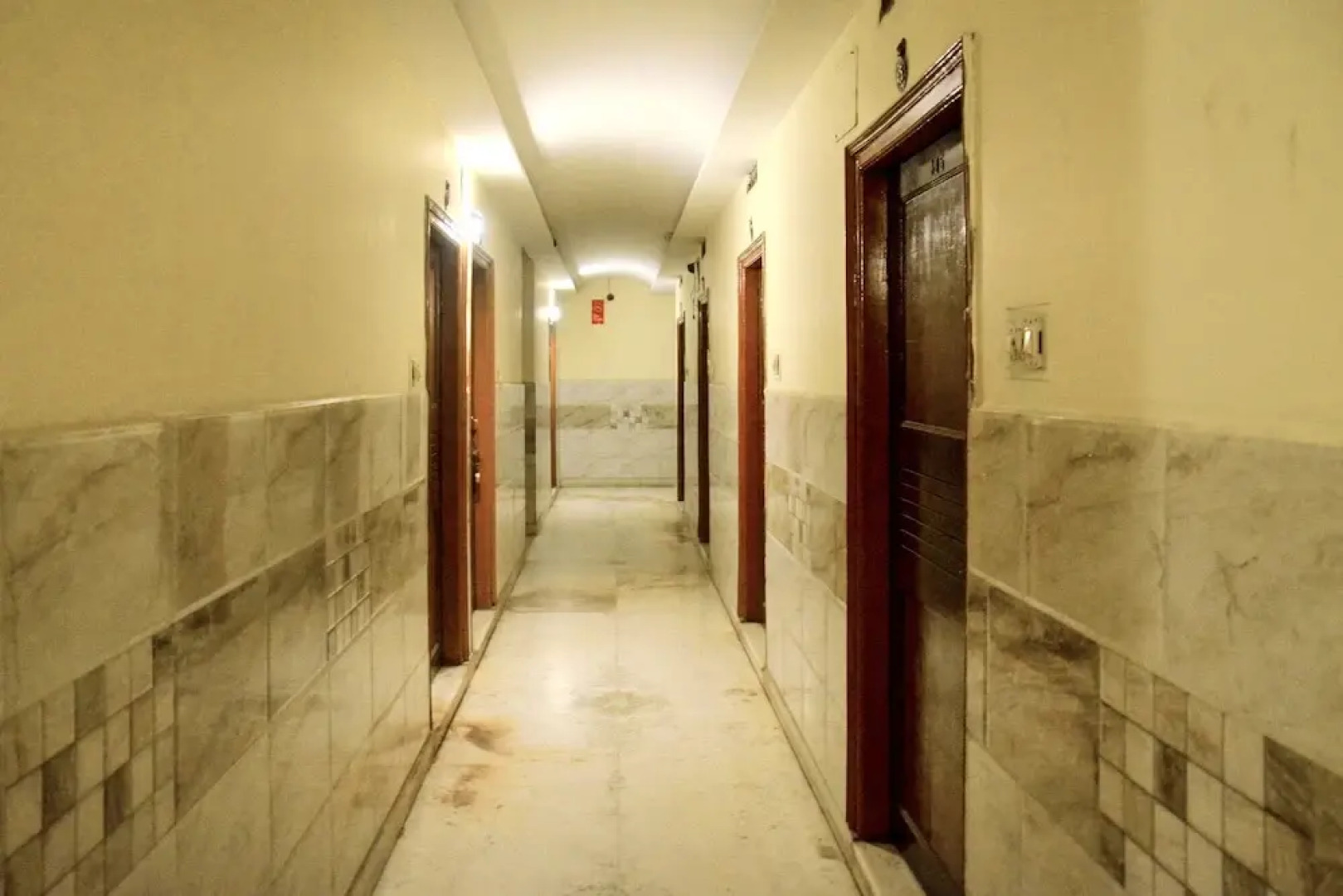 OYO 4956 Hotel Maharaja Palace