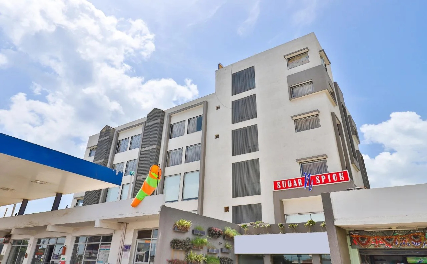 The Grand President By OYO Rooms