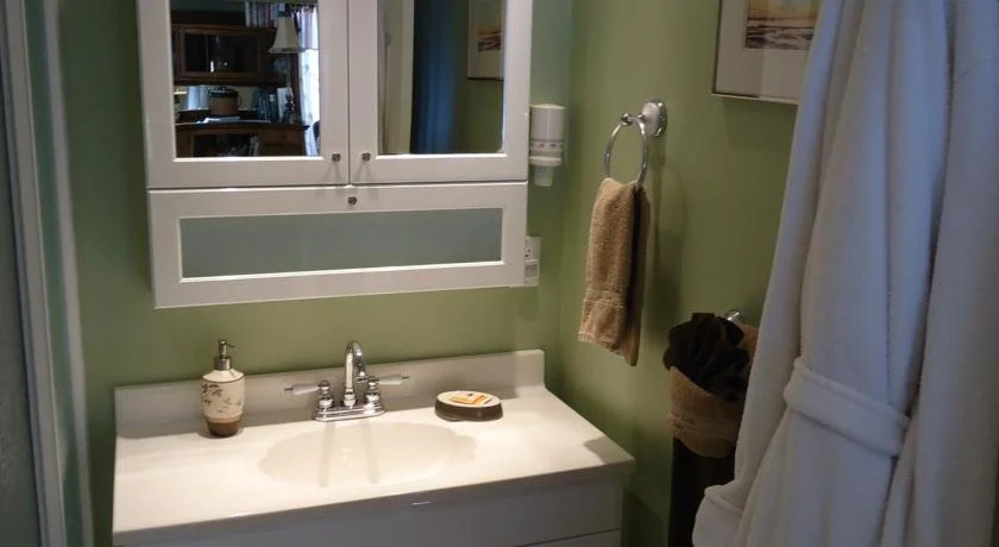 Little Island Lake Guest Suite