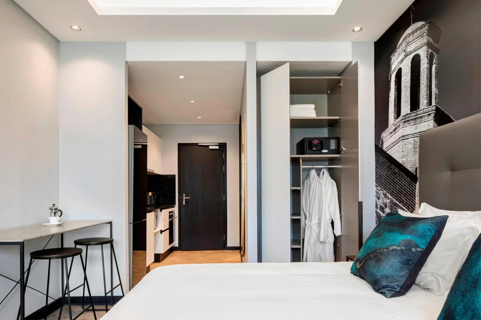 The Onyx Apartment Hotel by NEWMARK